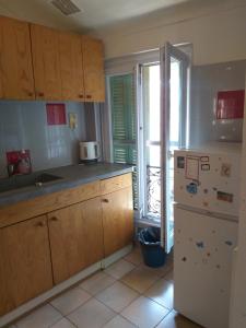 Appartement 1 pièce à deux pas de la plage et à 10min du centre ville et la gare 15 minutes de laéroport