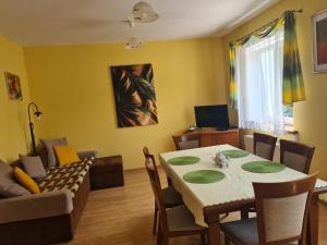 Noclegi Stara Fabryka Jedlina-Zdrój