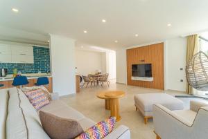 Apartment with a pool in Kalkan 1