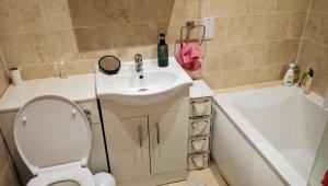 GORGEOUS FlatE Central London Liverpool St Station