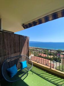 VUE MER EXCEPTIONNELLE !! Bien calme et lumineux sur la prestigieuse route des Sanguinaires à Ajaccio