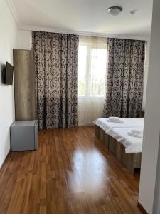 Golden Horizon House