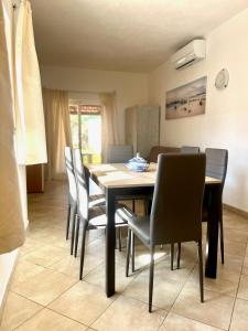 Conchiglia Family Garden Retreat - 2BR - Near the Sea - Wi-Fi - AC - BBQ - Pet Friendly