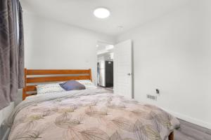 Modern 2BR Duplex 3.0 GBPS internet with Parking