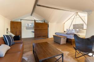 Suite with Kids Tent room in Under Canvas Columbia River Gorge