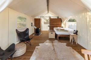 Stargazer with Kids Tent room in Under Canvas Columbia River Gorge