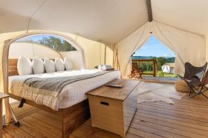Stargazer Tent  room in Under Canvas Columbia River Gorge