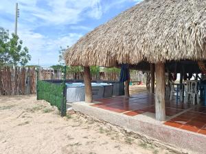 Hostal CQ Camarones