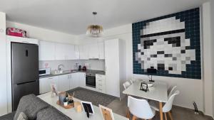 Fourka Vista Retreat - Sea View 3 bdrm