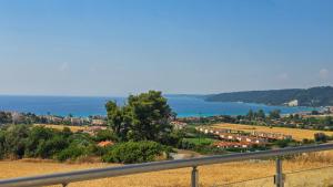 Fourka Vista Retreat - Sea View 3 bdrm