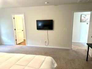 Beautiful Spacious Family-Friendly Home
