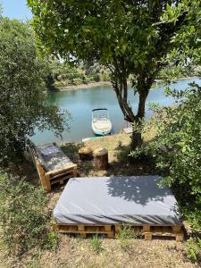 A Carpinteira Lake House