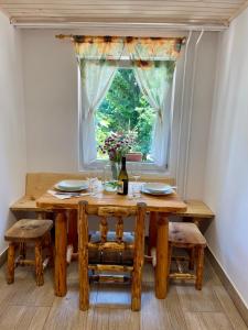 The Wood Nest Apartment 