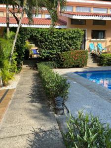 Spacious Loft with Pool and Great Outdoor Areas