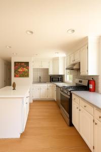 Beautiful two-bedroom residence nestled in the lovely town near Boston