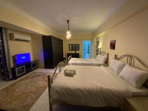 Triangle Pyramids Boutique