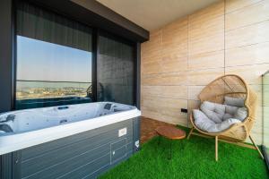 SettlerHomes - Private Jacuzzi Oasis on the High-Floor