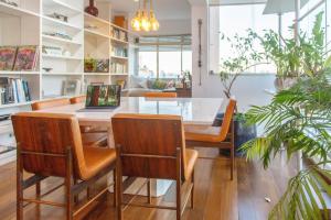 Andar alto 2 quartos, 140m2 perto Av Paulista