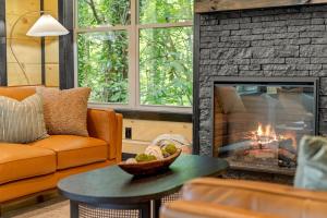 Rustic Cabin Retreat with Indoor Pool & Hot Tub