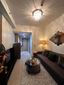 Shore2 Residence Pasay by N&R Valmont