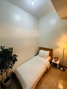 Shore2 Residence Pasay by N&R Valmont