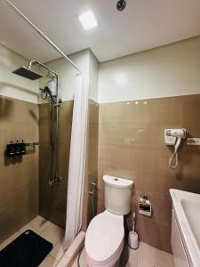 Shore2 Residence Pasay by N&R Valmont