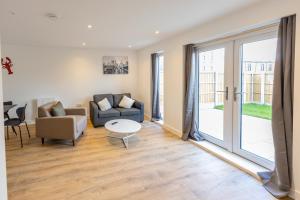 Joyful Management - A Mordern Semi-Detached House with 3 bedroom - Maisons de vacances, Manchester