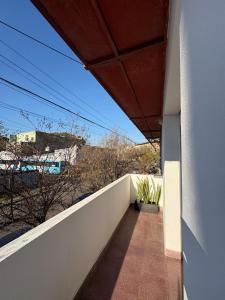 Luminoso Depto al frente en el corazón del barrio Meridiano V- Meridiano Alquiler Temporario