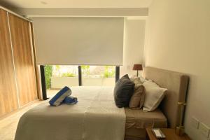 Coco Zen Studio king size bed sea view near Coco Beach PDC