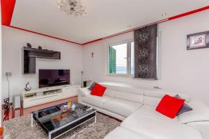 Apartments with parking space Slatine, Ciovo - 24692