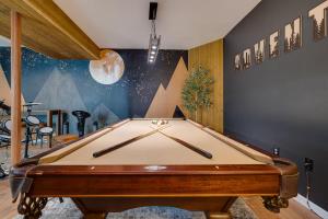 The Mountain Muse - Music, Games, HotTub, Sleeps12, PetsOk - 4hvězdičkové hotely ve městě McGaheysville