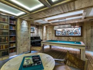 Chalet de luxe avec piscine privée et espace bien-être à Courchevel 1850 - FR-1-564-141