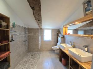 Charmant gîte en pierre avec piscine partagée, WiFi, proche de Bergerac - FR-1-616-490