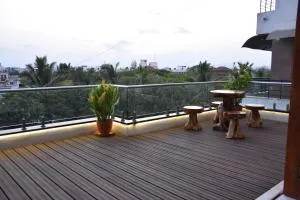 Gulmohar - Luxurious PentHouse Family Rooms - Kolhapur