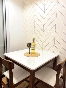 Arcadia Suites Manila at Acqua