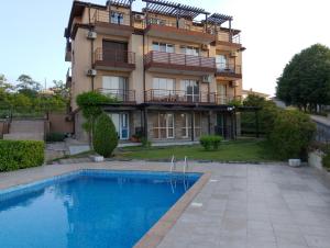 Апартамент в комплекс Зора 9A