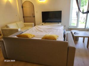 Maisons de vacances Gite Cote Village - le coeur du village avec piscine : photos des chambres