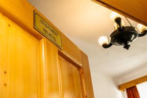 "La Croitorie" - An der Holztreppe