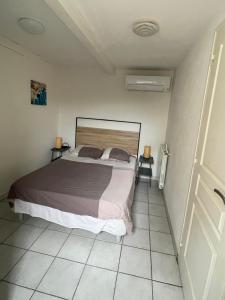 Maisons de vacances Gite des Ecureuils, vue mer, piscine privee, parking, climatisation : photos des chambres