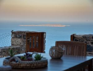 Agnanti Mountain & Sea Hideaway