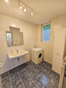 Innsbruck City View Apartment with 2 Bedrooms