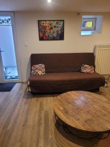 Appartements Peaceful haven with garden and pool : Appartement 2 Chambres - Vue sur Jardin
