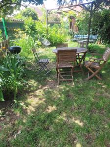 Appartements Peaceful haven with garden and pool : photos des chambres