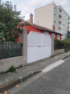 Appartements Peaceful haven with garden and pool : photos des chambres