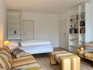 Central flat with 3 bedrooms and free parking space