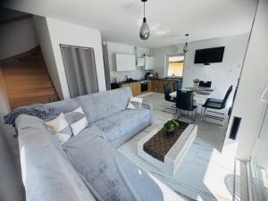 Dom całoroczny nad jeziorem do 10 osób Porost około 60km od morza