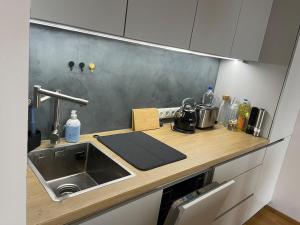 Kristalli Studio with amenities, free parking