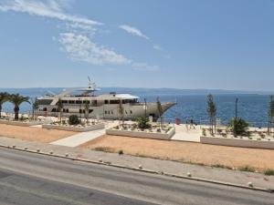 AP BONACA Sea front View