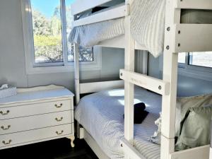 Cottage by the Lake - Pet Friendly