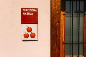 Homestead Lukec Studio Apartments - Archery, BBQ, Escape Room, Kayaking 